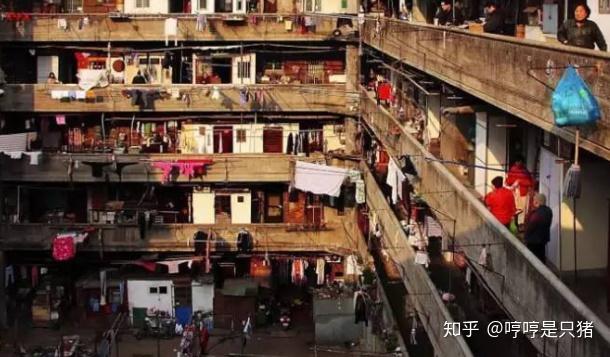 《繁花若离》小说语言的上海：方言与短句